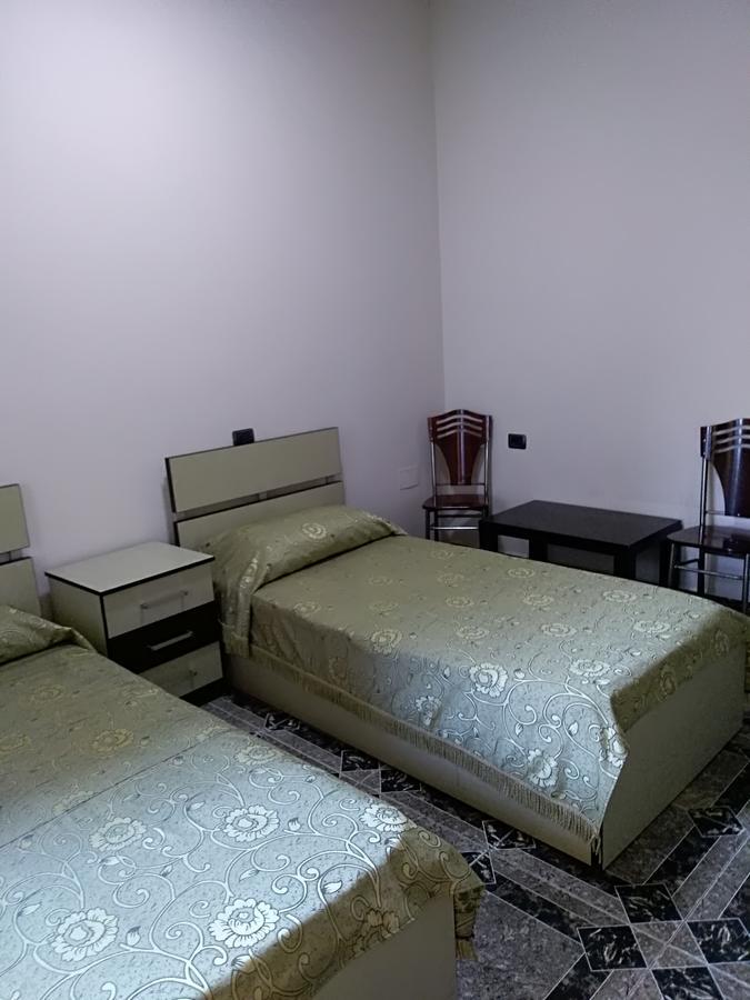 Hotel Gjeli Фієр Екстер'єр фото